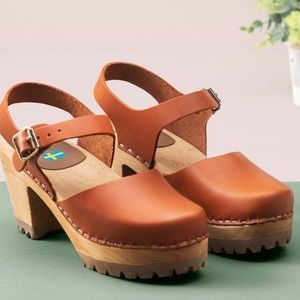 MIA ABBA Clogs NWT